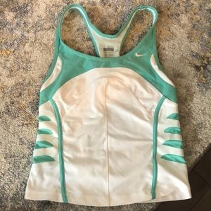 Nike tennis tank